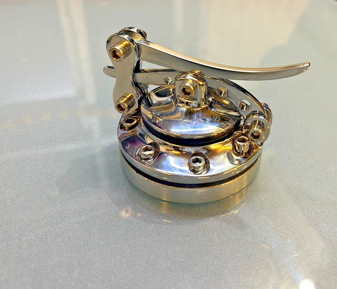 Gas Fuel Petrol Tank Cap Lid Brass Chrome for Harley Bobber Chopper Hot Rat Rod@