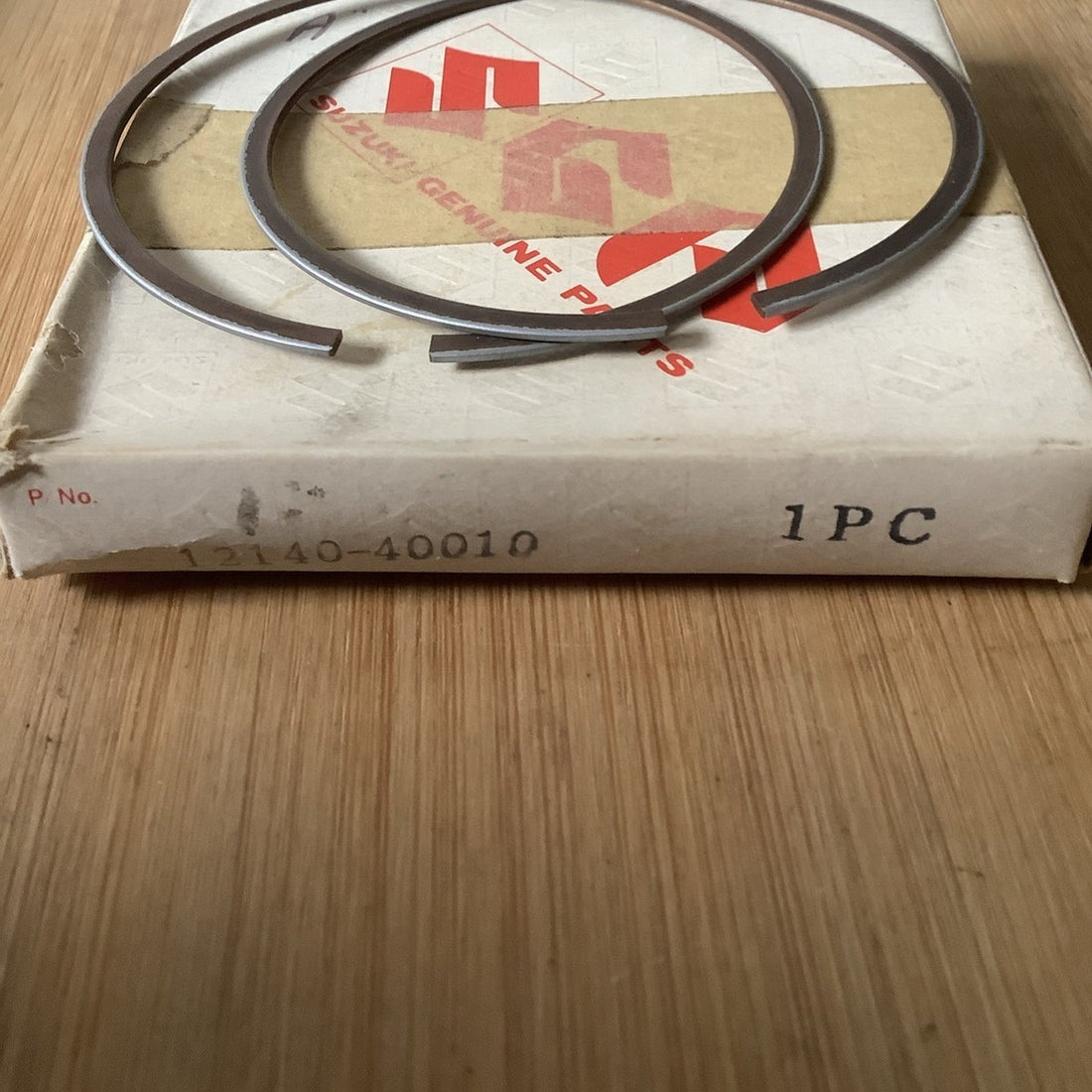 Suzuki Piston Kit 12140-40010