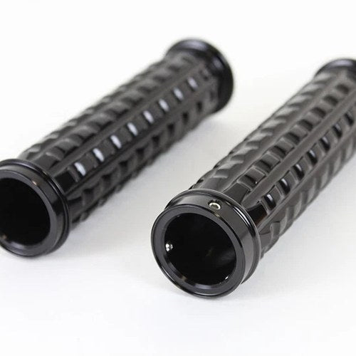 V-Twin 28-0663 Black Grained Style Handlebar Grip Set