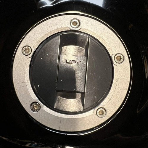 Suzuki Katana GSX600F GSX750F 4x Stainless Steel Fuel Cap Filler Surround Bolts