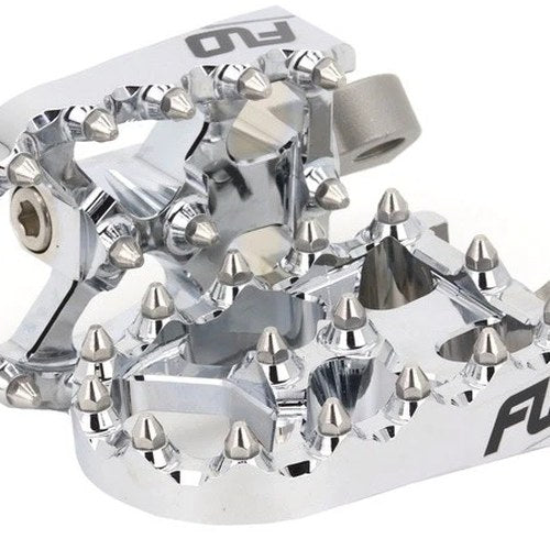 Flo V2 MX Style Footpegs Chrome Harley-Davidson Male Mount