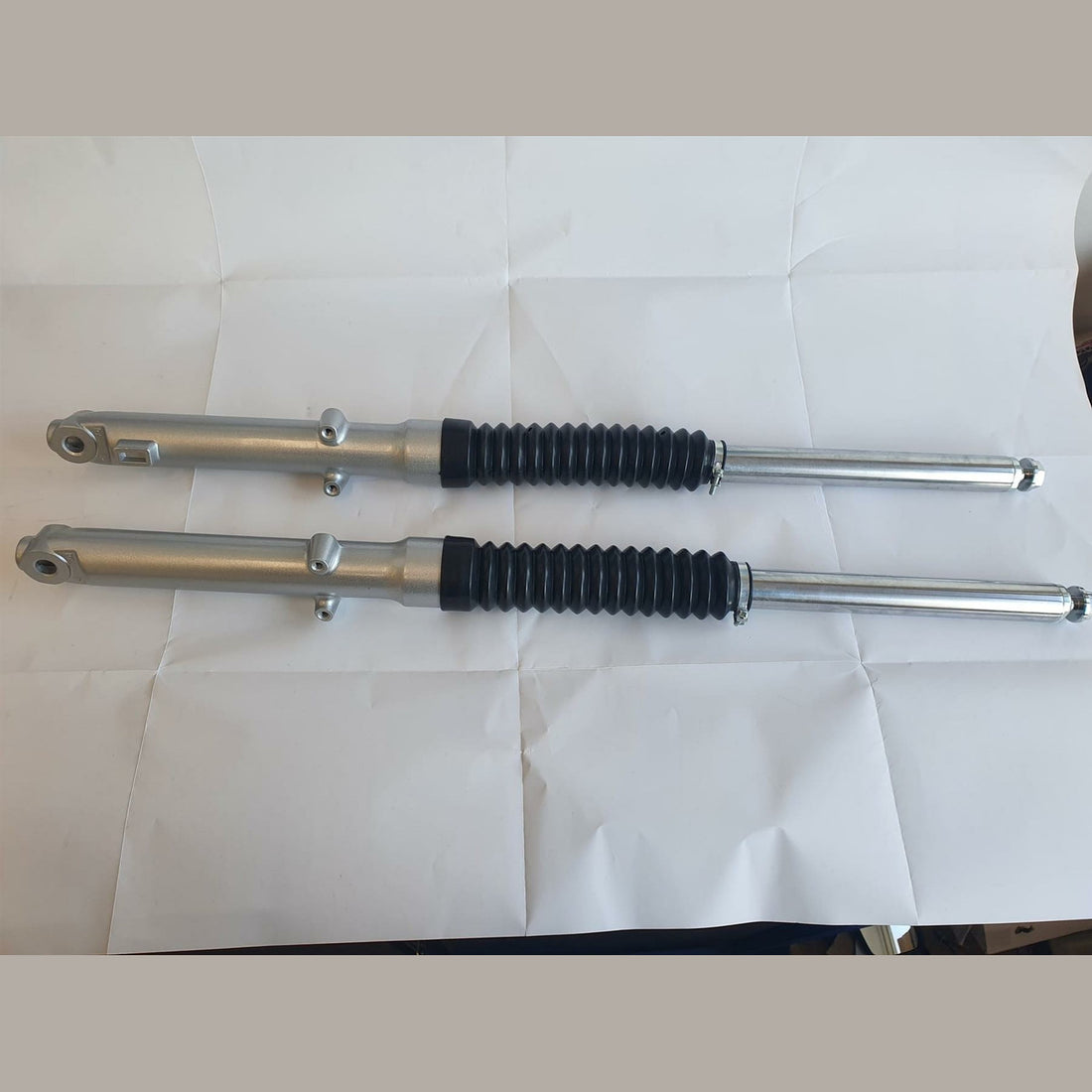Front Fork Assembly AW100012249-750507, image 1 of 4