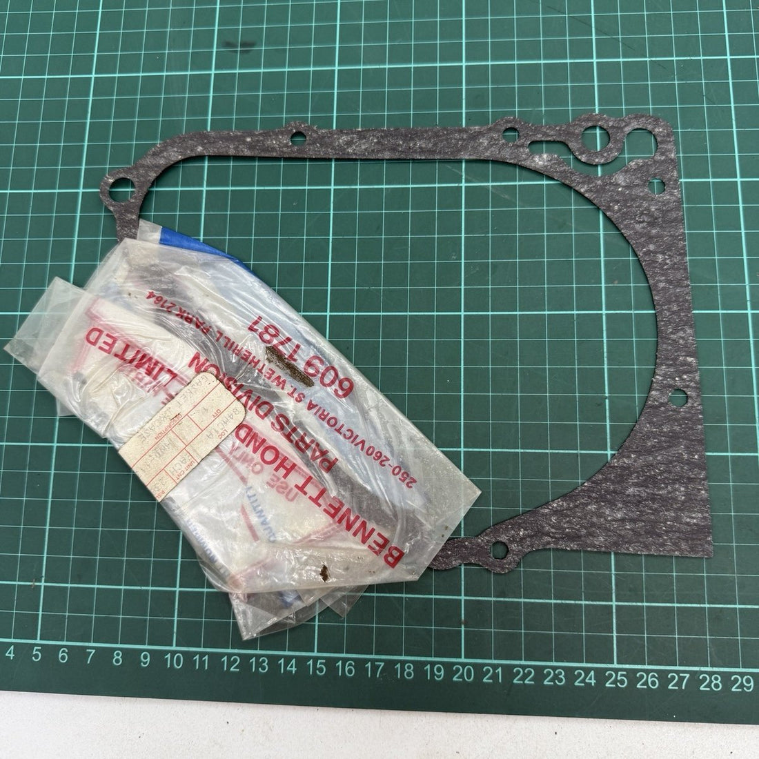 Honda Gasket, image 1 of 4