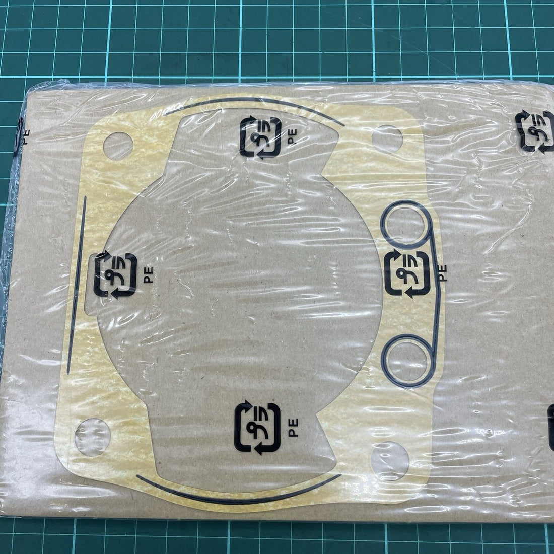 Honda Base Gasket, image 1 of 4
