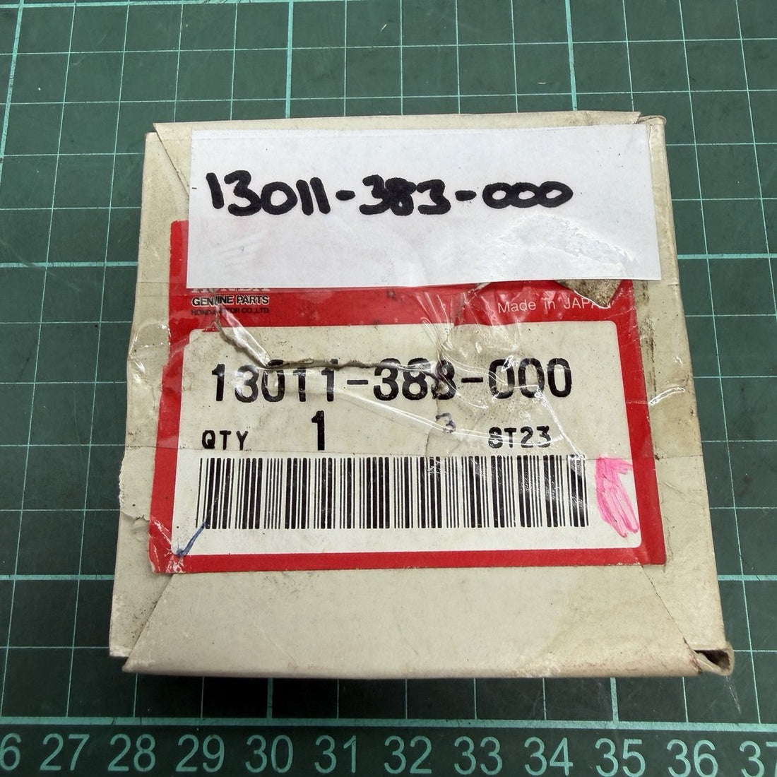 Honda Piston Kit 13011-383-000, image 1 of 2