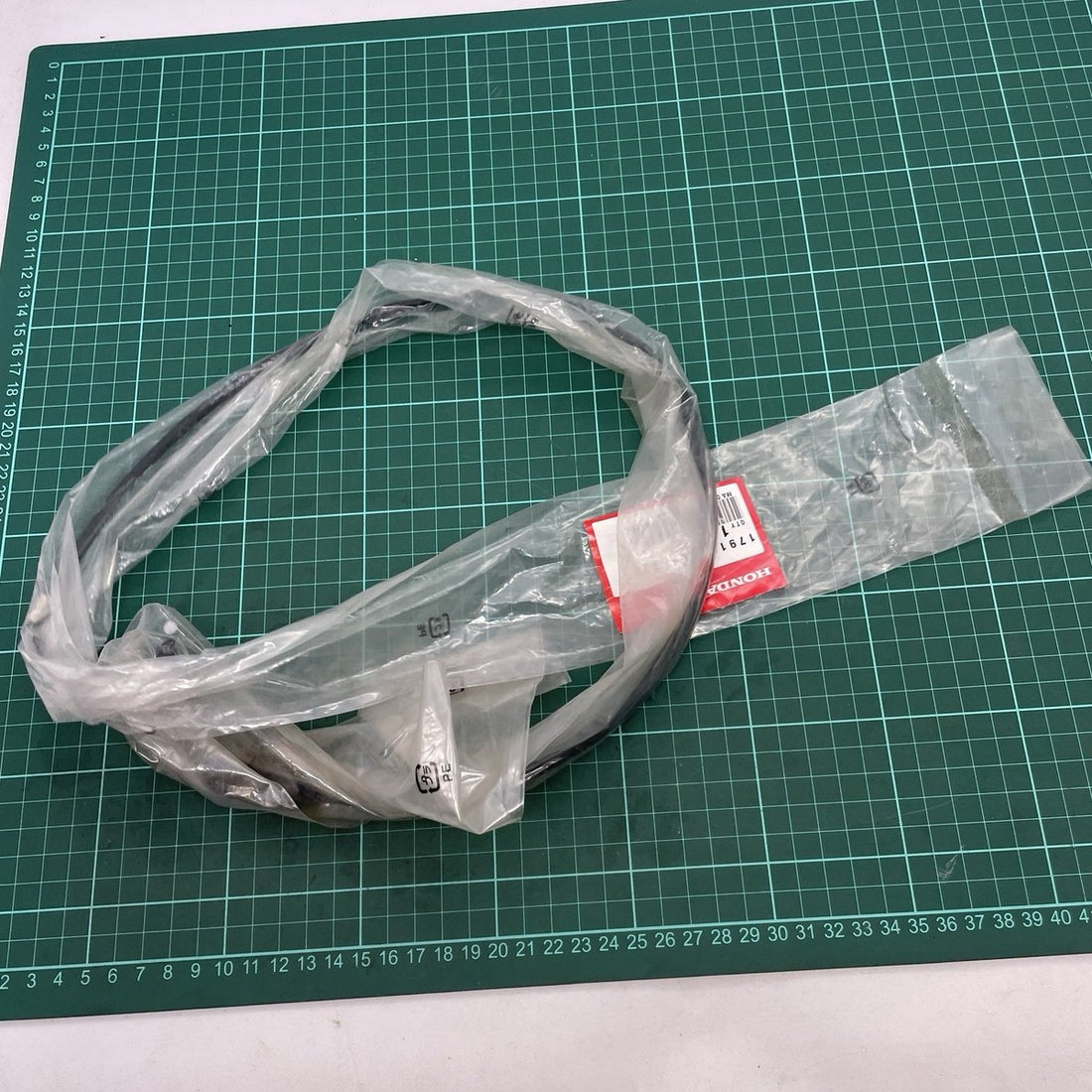 Honda Throttle Cable, image 1 of 4