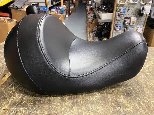 Harley-Davidson Super Reduced Reach solo seat 54384-11 for Dyna